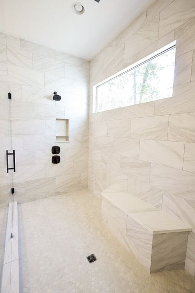 Spacious, unfurnished interior of a new home in Hidden River, Signal Mountain (Image 83). Spacious, unfurnished interior of a new home in Hidden River, Signal Mountain (Image 83).