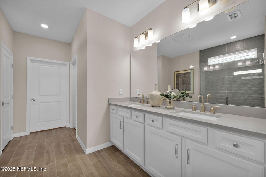 Furnished interior view inside a new home in Hyland Trail, Green Cove Springs (Image 15).