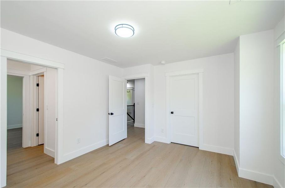 Spacious, unfurnished interior of a new home in , Gainesville (Image 31).