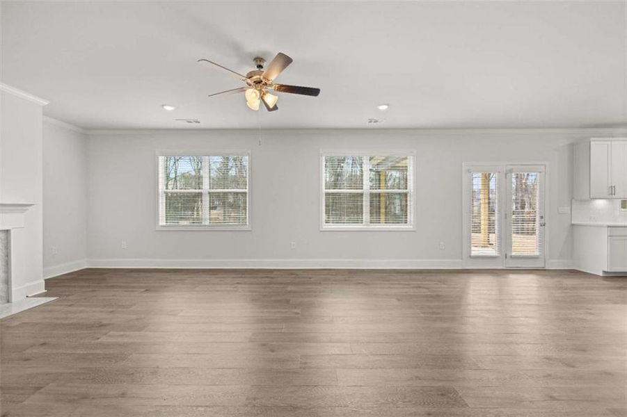 Spacious, unfurnished interior of a new home in Holland Estates, Powder Springs (Image 35).