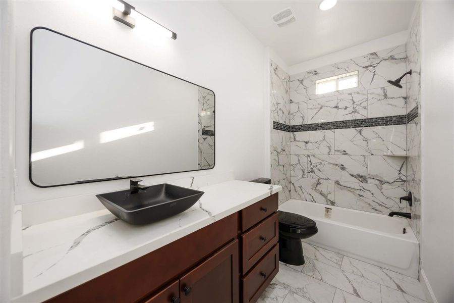 Furnished interior view inside a new home in , Houston (Image 9).