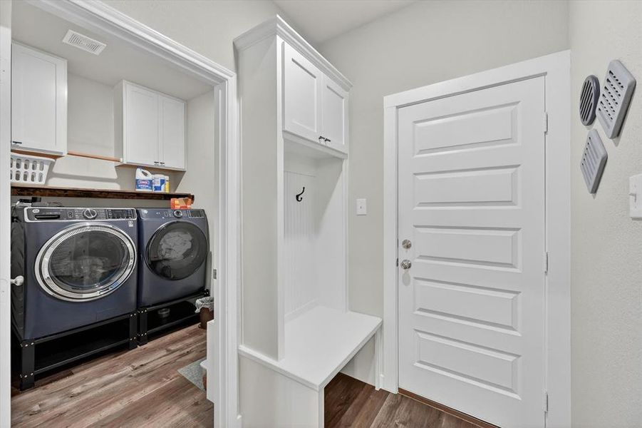 Furnished interior view inside a new home in , Cleburne (Image 15).
