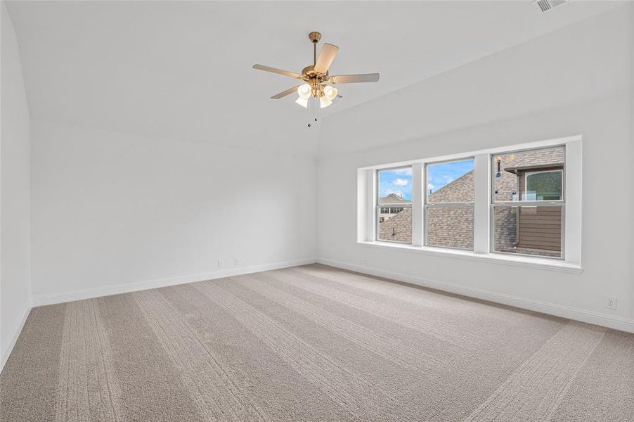 Spacious, unfurnished interior of a new home in Stone River Glen, Royse City (Image 33). Spacious, unfurnished interior of a new home in Stone River Glen, Royse City (Image 33).