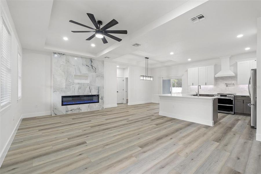 Spacious, unfurnished interior of a new home in , Spring Hill (Image 16).