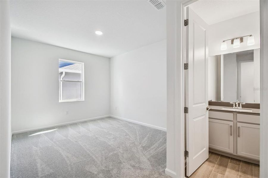 Spacious, unfurnished interior of a new home in Emerson Pointe, Apopka (Image 52).