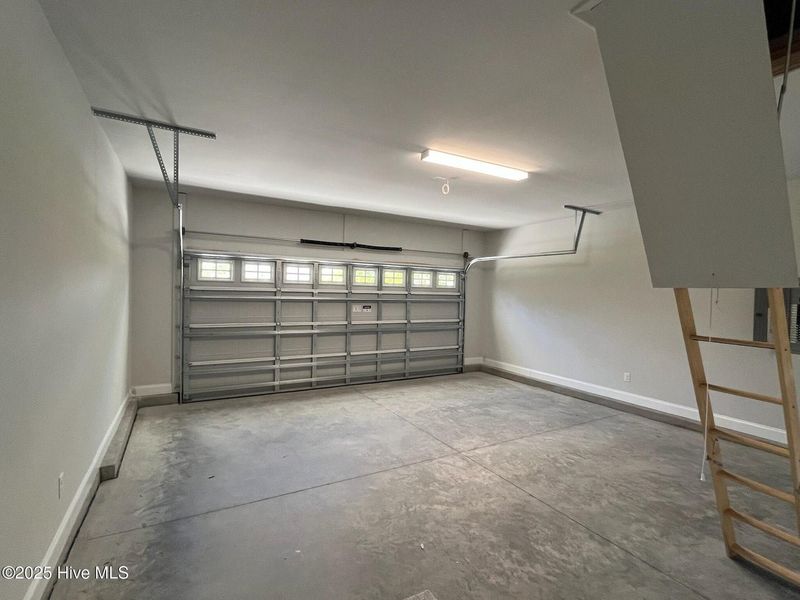 Spacious, unfurnished interior of a new home in Palmetto Creek, Bolivia (Image 17). Spacious, unfurnished interior of a new home in Palmetto Creek, Bolivia (Image 17).