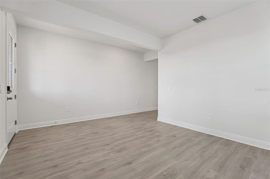 Spacious, unfurnished interior of a new home in Cyrene at Minneola, Minneola (Image 23).