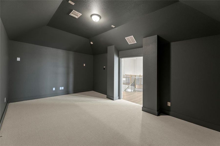 Spacious, unfurnished interior of a new home in Cambridge Estates, Prosper (Image 25).
