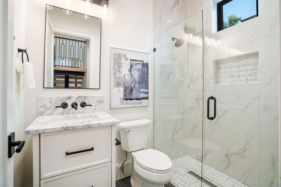 Furnished interior view inside a new home in , Dallas (Image 32). Furnished interior view inside a new home in , Dallas (Image 32).