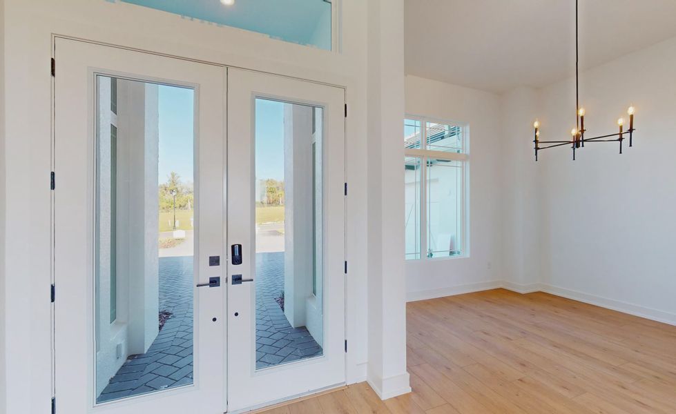 Spacious, unfurnished interior of a new home in West Hill Estates, Dade City (Image 27).
