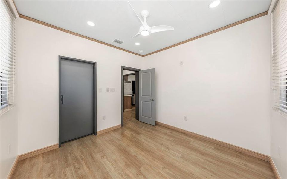 Spacious, unfurnished interior of a new home in , St. Petersburg (Image 57).