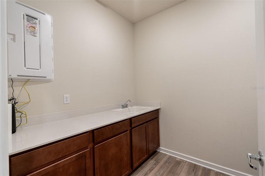 Furnished interior view inside a new home in Willow Ridge, Montverde (Image 11).