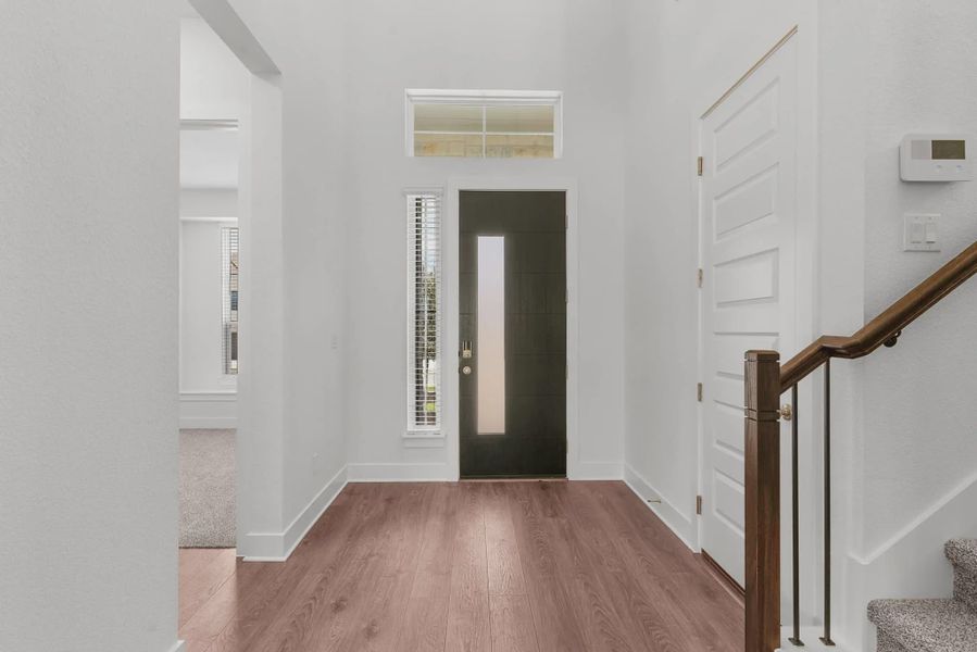 Spacious, unfurnished interior of a new home in Nolina, Georgetown (Image 17).