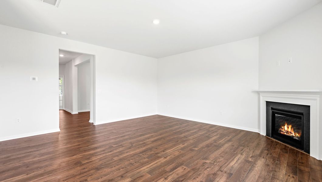 Spacious, unfurnished interior of a new home in Waverly Station, Greenwood (Image 15).
