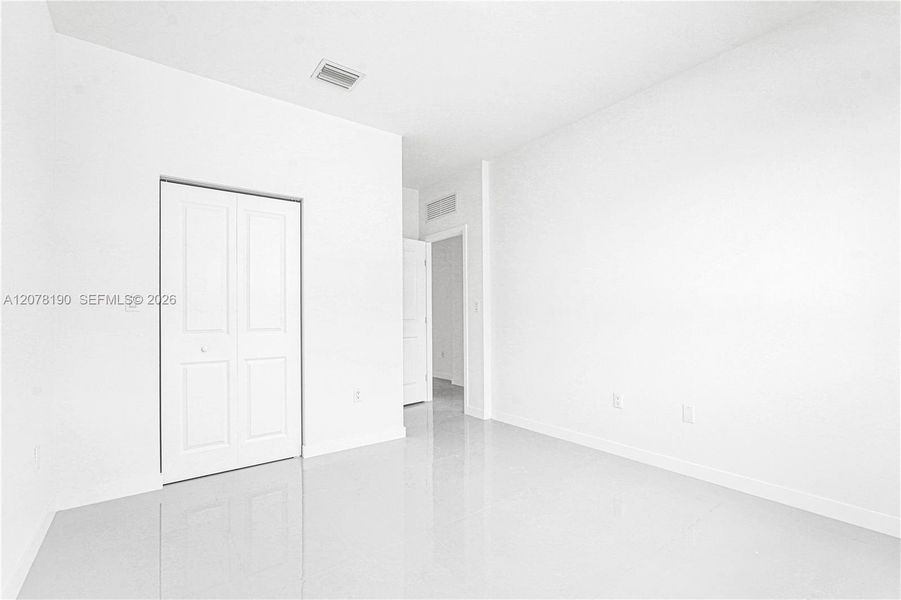 Spacious, unfurnished interior of a new home in , Miami (Image 72).