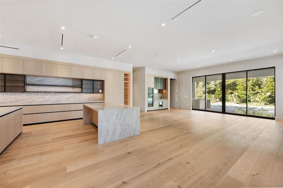 Image 86 of a home in .