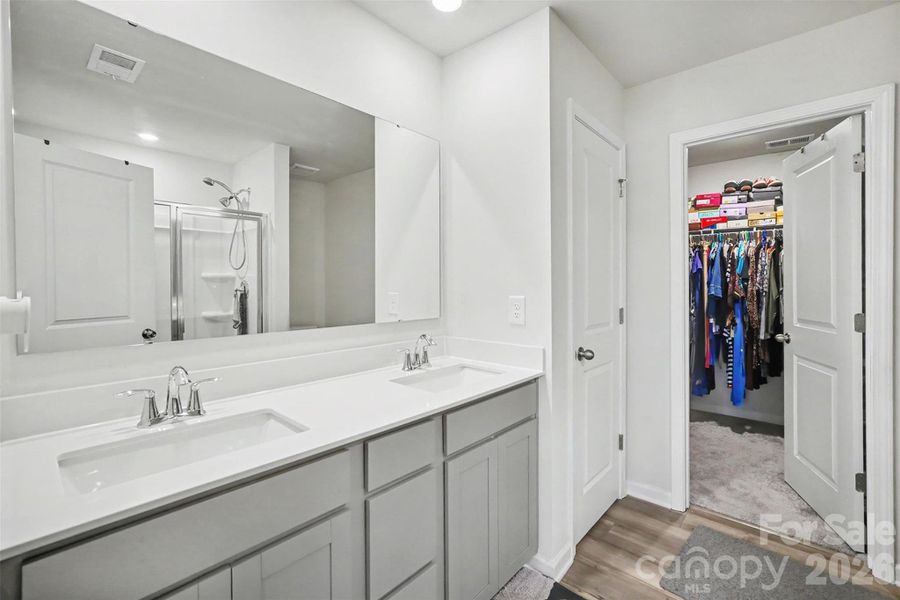 Furnished interior view inside a new home in Walkers Mill, Edgemoor (Image 7).