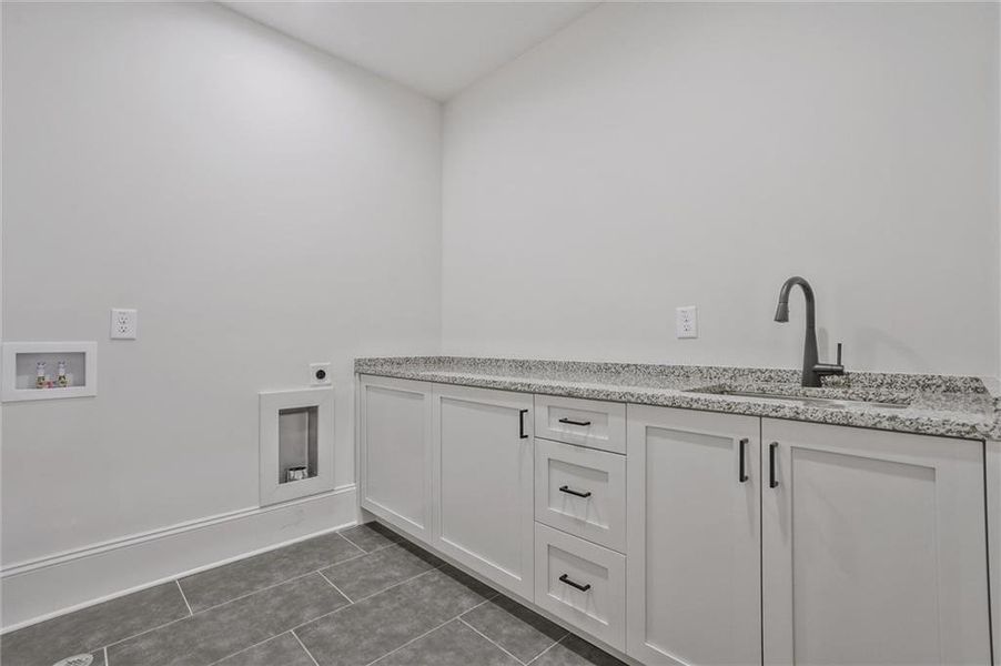 Furnished interior view inside a new home in Pendergrast Farm, Atlanta (Image 32).