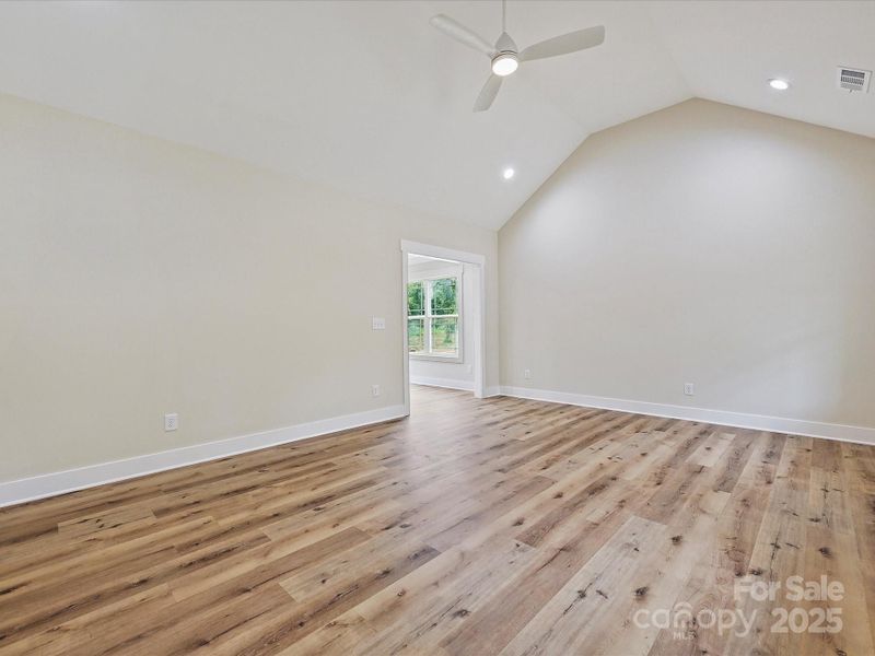 Spacious, unfurnished interior of a new home in , York (Image 17).