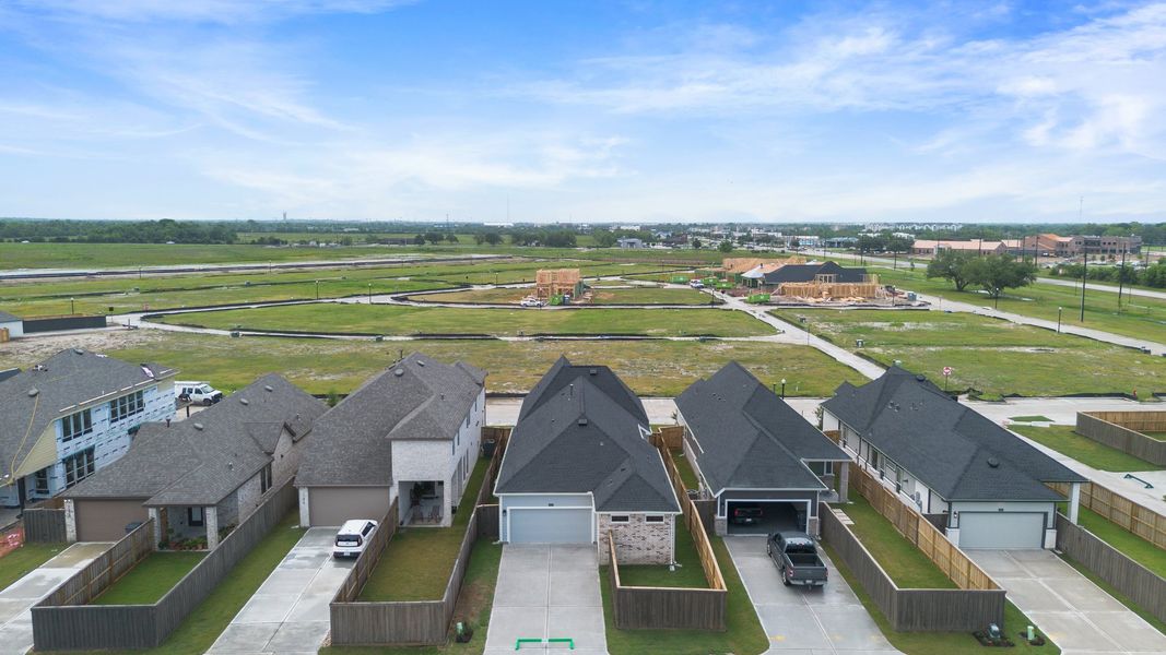 Image 29 representing the Augusta by Chesmar Homes in Riceland, Mont Belvieu, TX. Image 29 representing the Augusta by Chesmar Homes in Riceland, Mont Belvieu, TX.