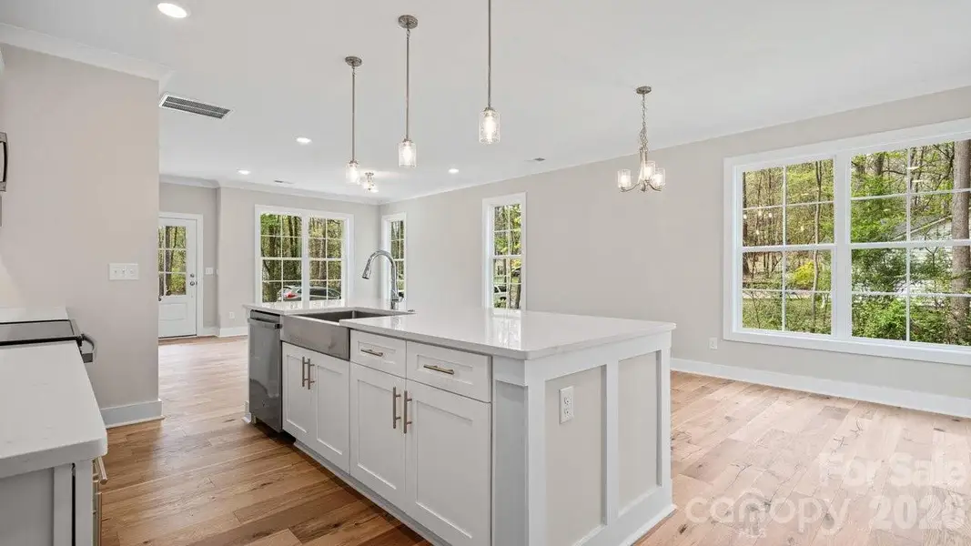 Quartz Tops, Soft-close Cabinet Doors + Drawers