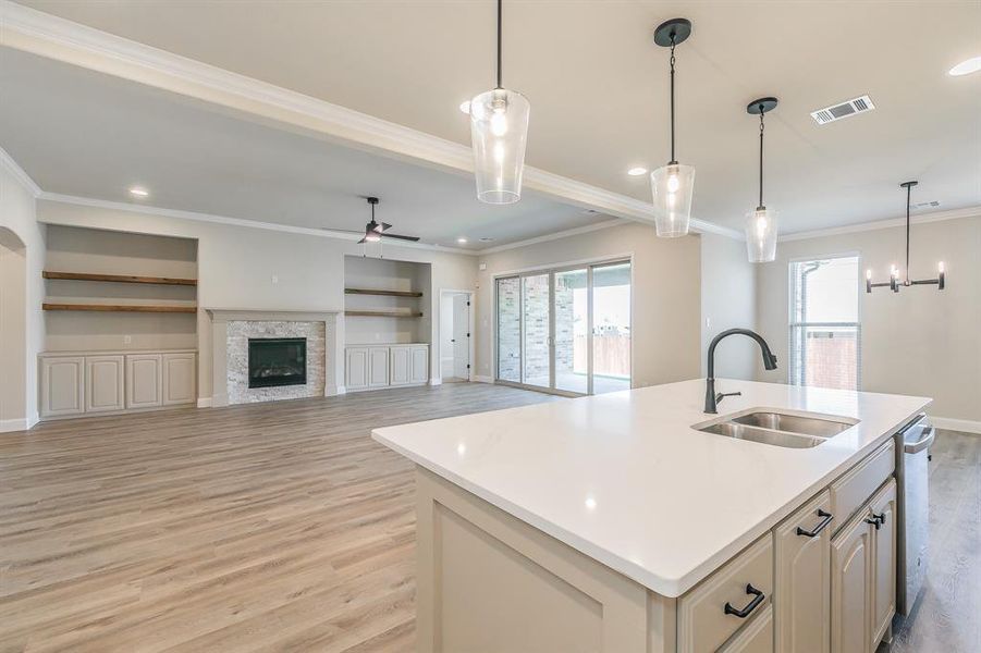 Furnished interior view inside a new home in , Alvarado (Image 11).