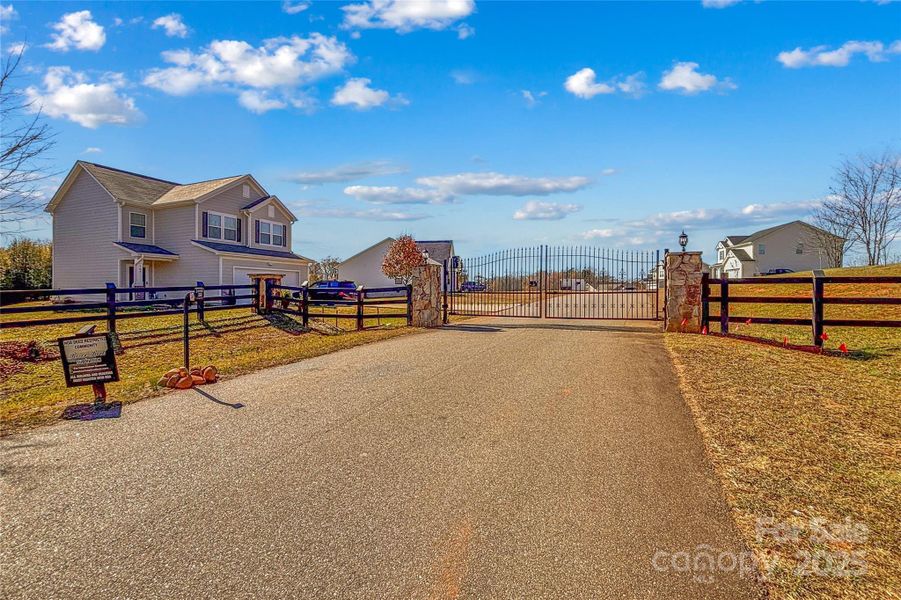 Community amenities in , Statesville (Image 39). Community amenities in , Statesville (Image 39).