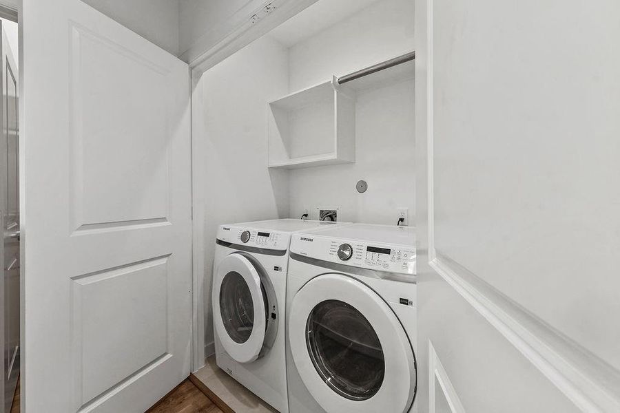 Furnished interior view inside a new home in Highland Commons, Houston (Image 15). Furnished interior view inside a new home in Highland Commons, Houston (Image 15).