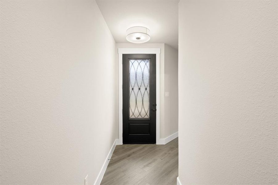 5900 Carmona-  Entry-7206