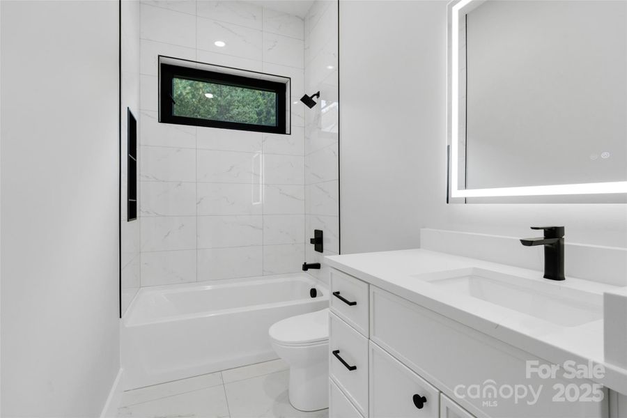 full bathroom full bathroom