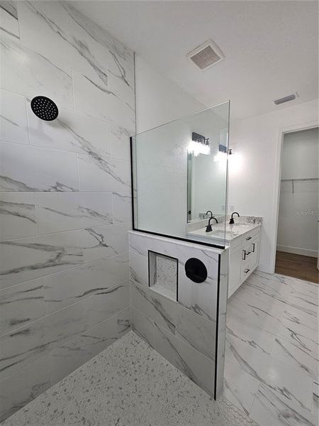 Image 38 of a home in .