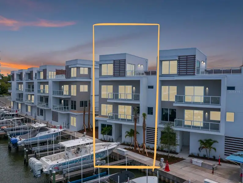 Condo located in Clearwater, FL showcasing its design and architecture (Image 35). Condo located in Clearwater, FL showcasing its design and architecture (Image 35).