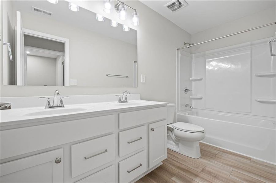 Furnished interior view inside a new home in Pickens Bluff, Hiram (Image 6).