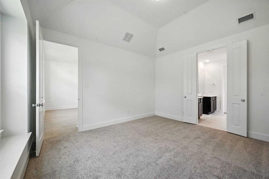 Spacious, unfurnished interior of a new home in Heritage Ranch: 50ft. lots, Sherman (Image 24). Spacious, unfurnished interior of a new home in Heritage Ranch: 50ft. lots, Sherman (Image 24).