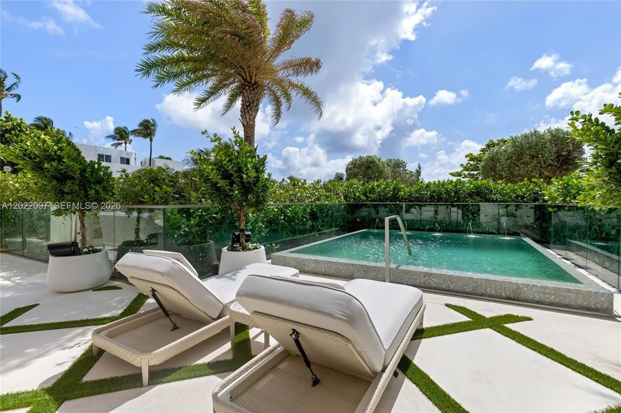 Community amenities in , Sunny Isles Beach (Image 56).