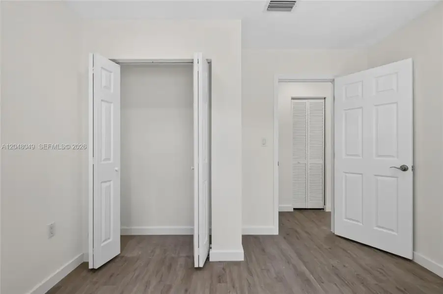 Spacious, unfurnished interior of a new home in , Fort Lauderdale (Image 20).