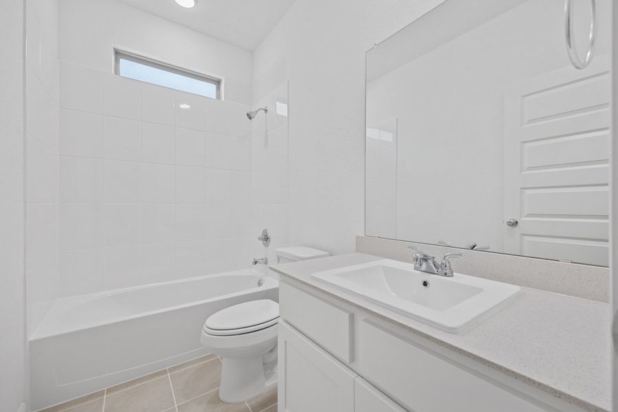 Furnished interior view inside a new home in Trinity Ranch, Elgin (Image 12).