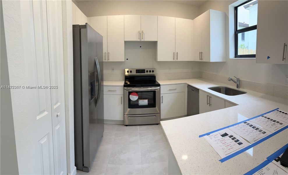 Furnished interior view inside a new home in , Pembroke Pines (Image 3).