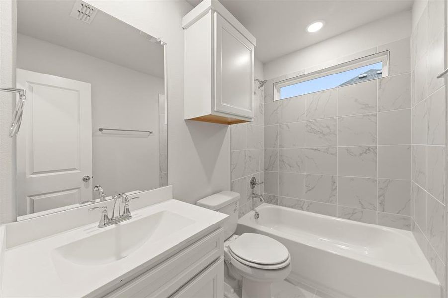 24. 2028 Jasper - 3RD Bath 24. 2028 Jasper - 3RD Bath