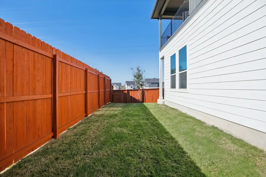Exterior details and patio area of a home in Foxfield, Austin (Image 3).