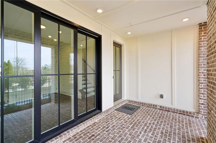 Exterior details and patio area of a home in IveyBrooke, Alpharetta (Image 14).