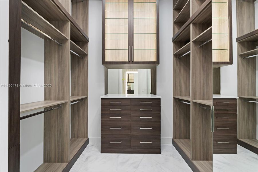 Furnished interior view inside a new home in , Plantation (Image 26).