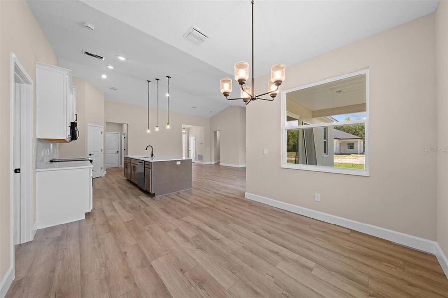 Spacious, unfurnished interior of a new home in , Kissimmee (Image 14).