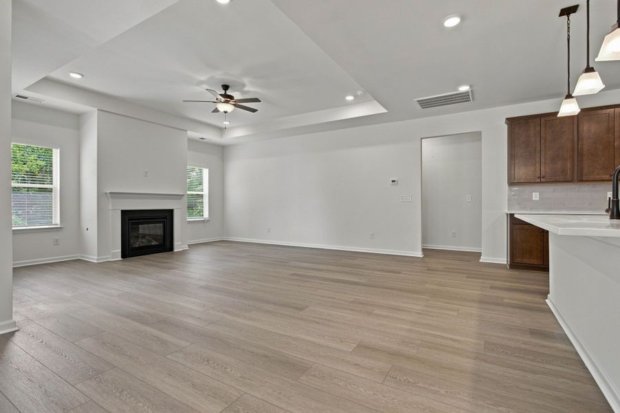 Spacious, unfurnished interior of a new home in Hampshire Hills, Columbia (Image 21).