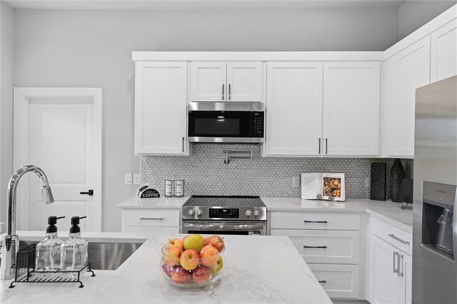 Furnished interior view inside a new home in , Waxahachie (Image 6). Furnished interior view inside a new home in , Waxahachie (Image 6).