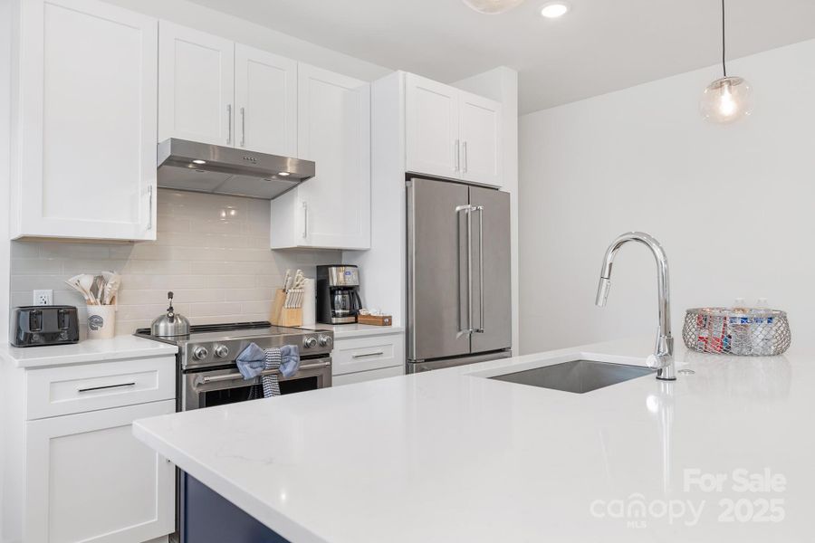 Image 21 of a home in .