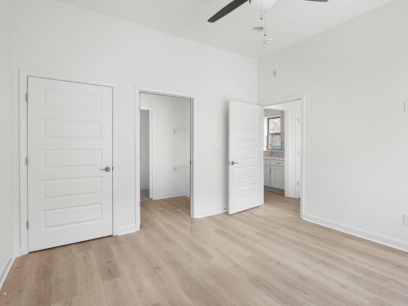 Spacious, unfurnished interior of a new home in Preston Park, Spring Hill (Image 6).