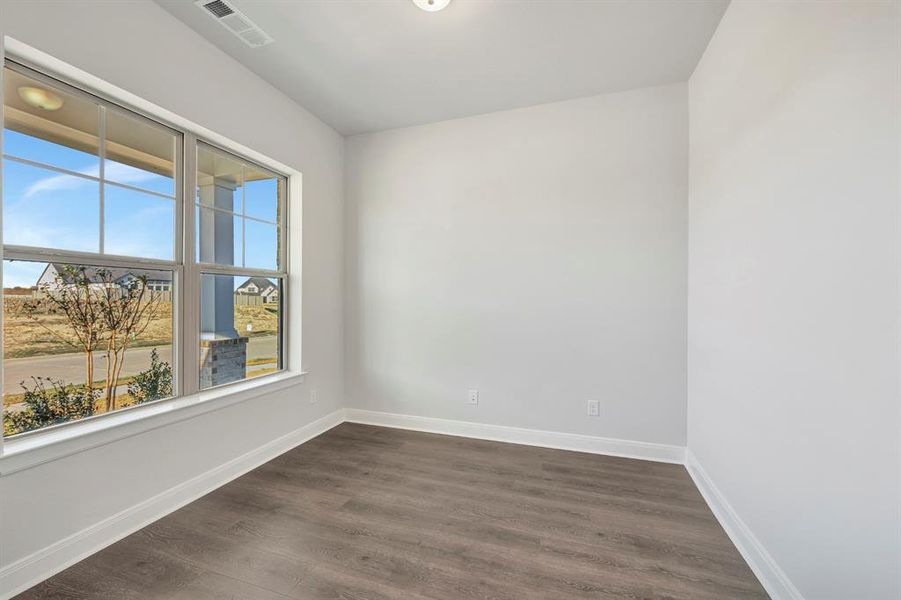 Spacious, unfurnished interior of a new home in Treeline, Justin (Image 24).