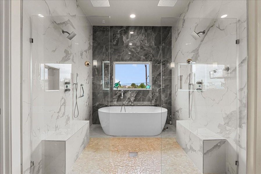 Furnished interior view inside a new home in , Kemah (Image 15).