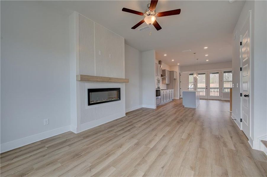 Spacious, unfurnished interior of a new home in Barrett Pointe, Kennesaw (Image 15). Spacious, unfurnished interior of a new home in Barrett Pointe, Kennesaw (Image 15).